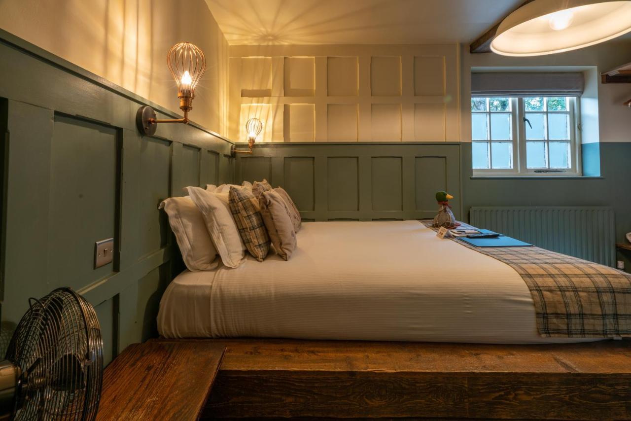 Bourne Valley Inn Saint Mary Bourne Kültér fotó